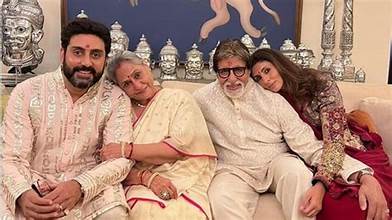 Pic Of Amitabh Bachchan's Family